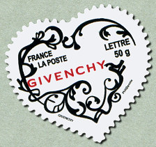 Image du timbre Le coeur de Givenchy autocollant sur fond blanc